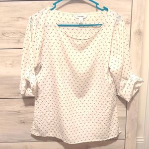 Old Navy white top with navy blue anchors size XS